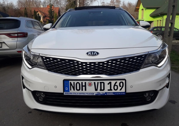 Kia Optima cena 55000 przebieg: 220000, rok produkcji 2017 z Sulejówek małe 436